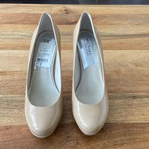 Michael Kors Tan Patent Leather Pumps